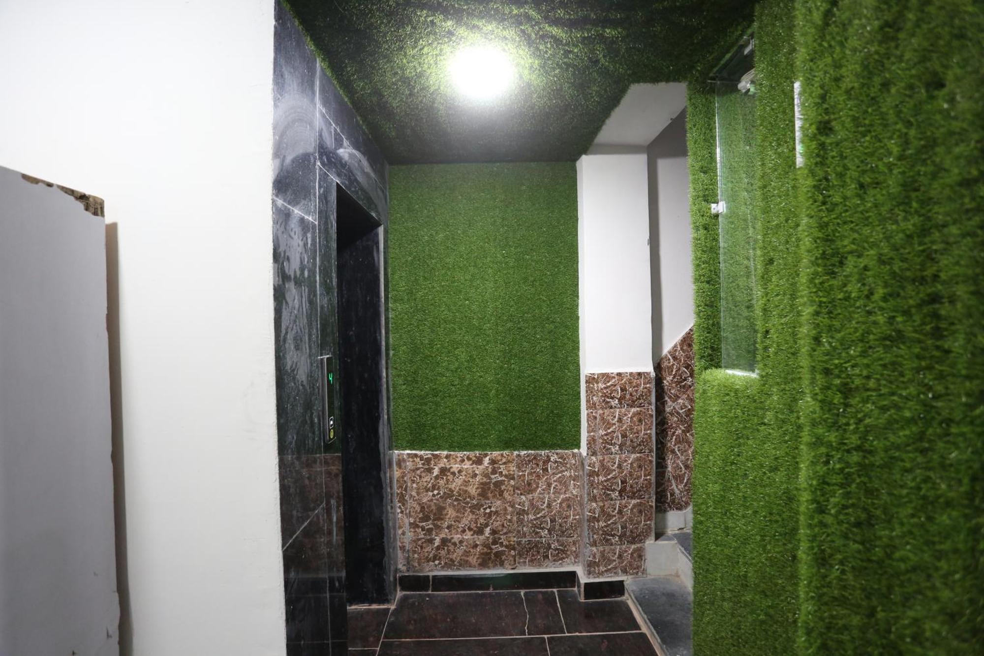 Hotel Twamev Couple Friendly Laxmi Nagar Új-Delhi Kültér fotó