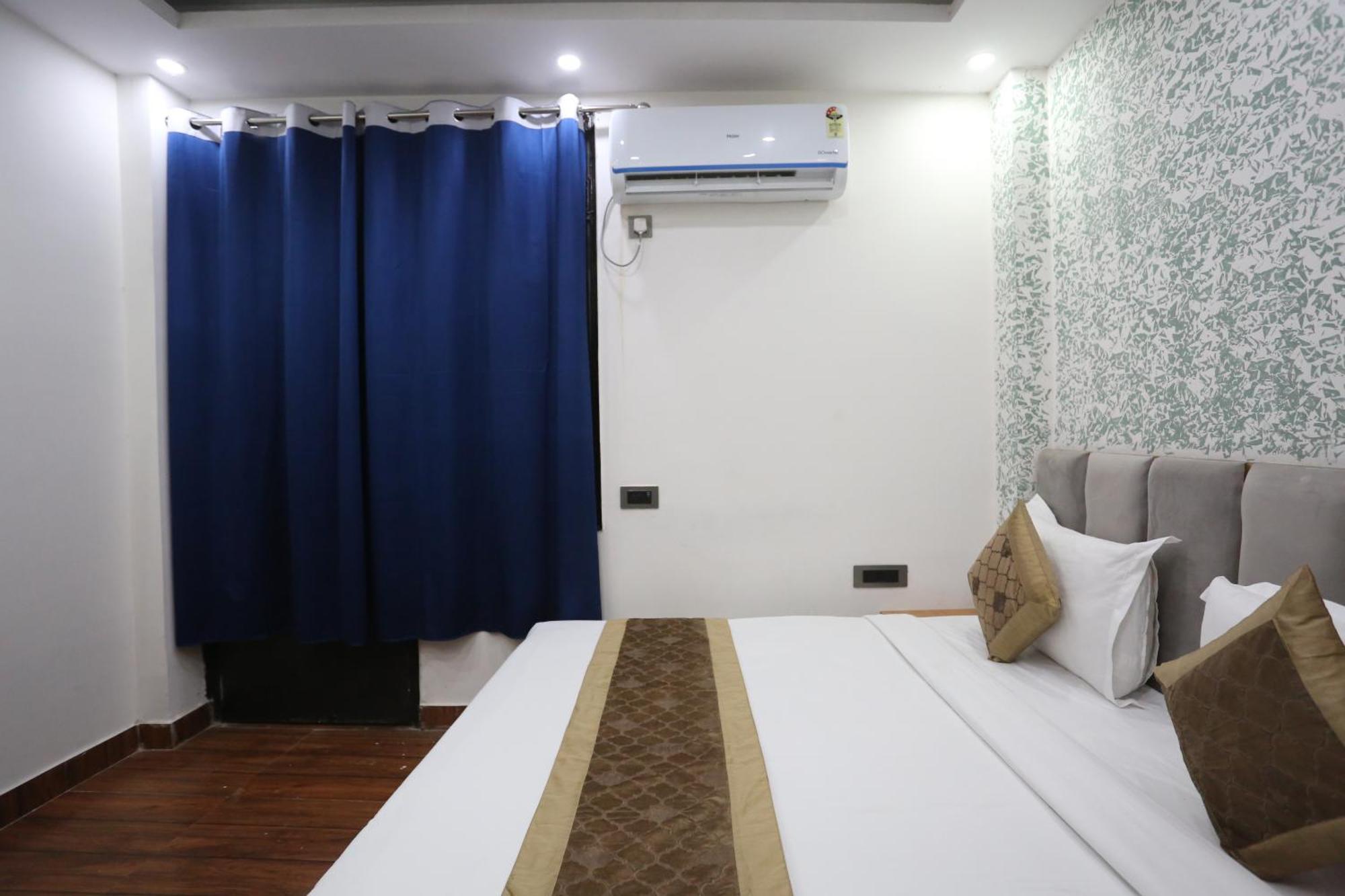 Hotel Twamev Couple Friendly Laxmi Nagar Új-Delhi Kültér fotó