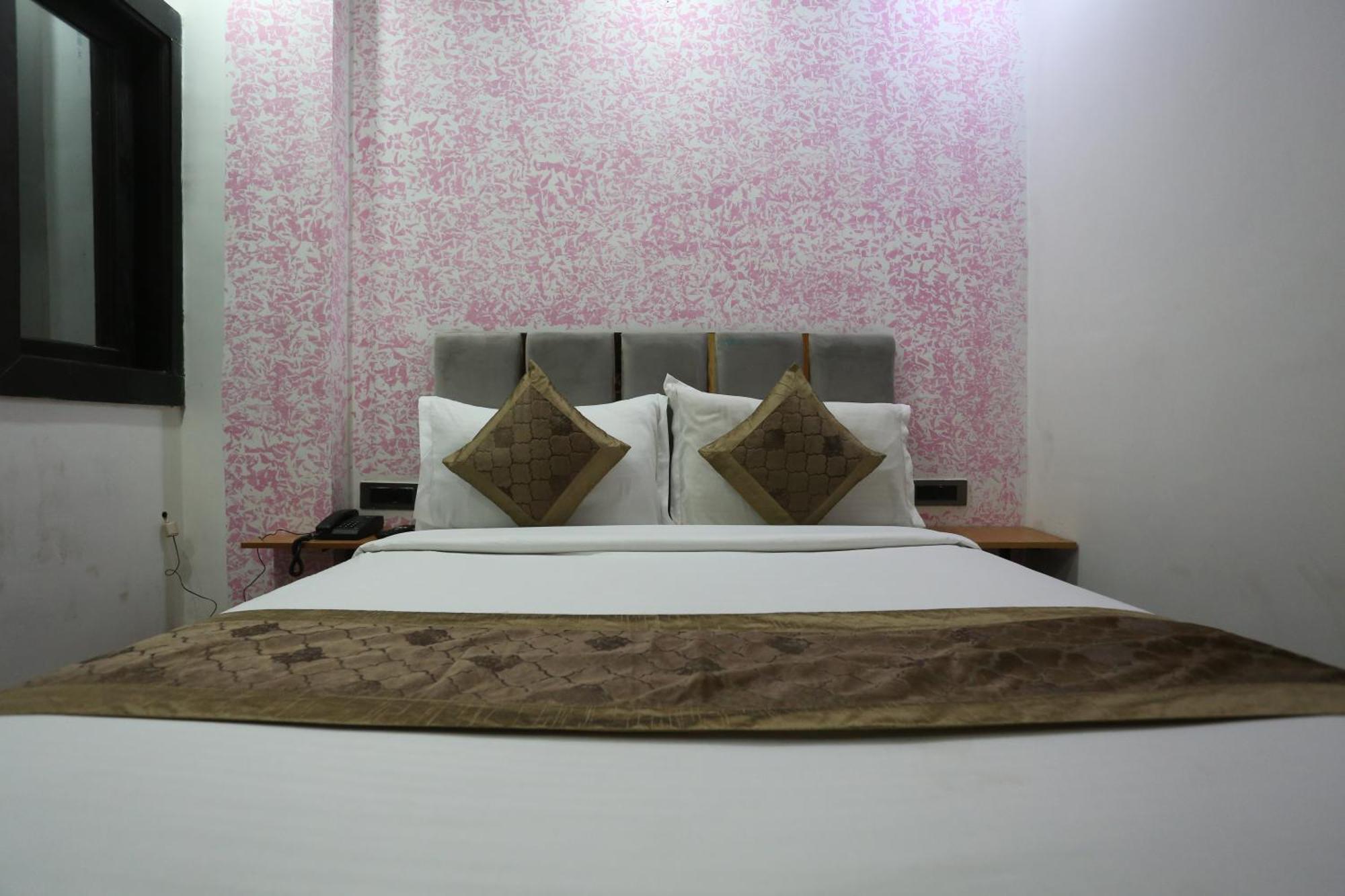 Hotel Twamev Couple Friendly Laxmi Nagar Új-Delhi Kültér fotó