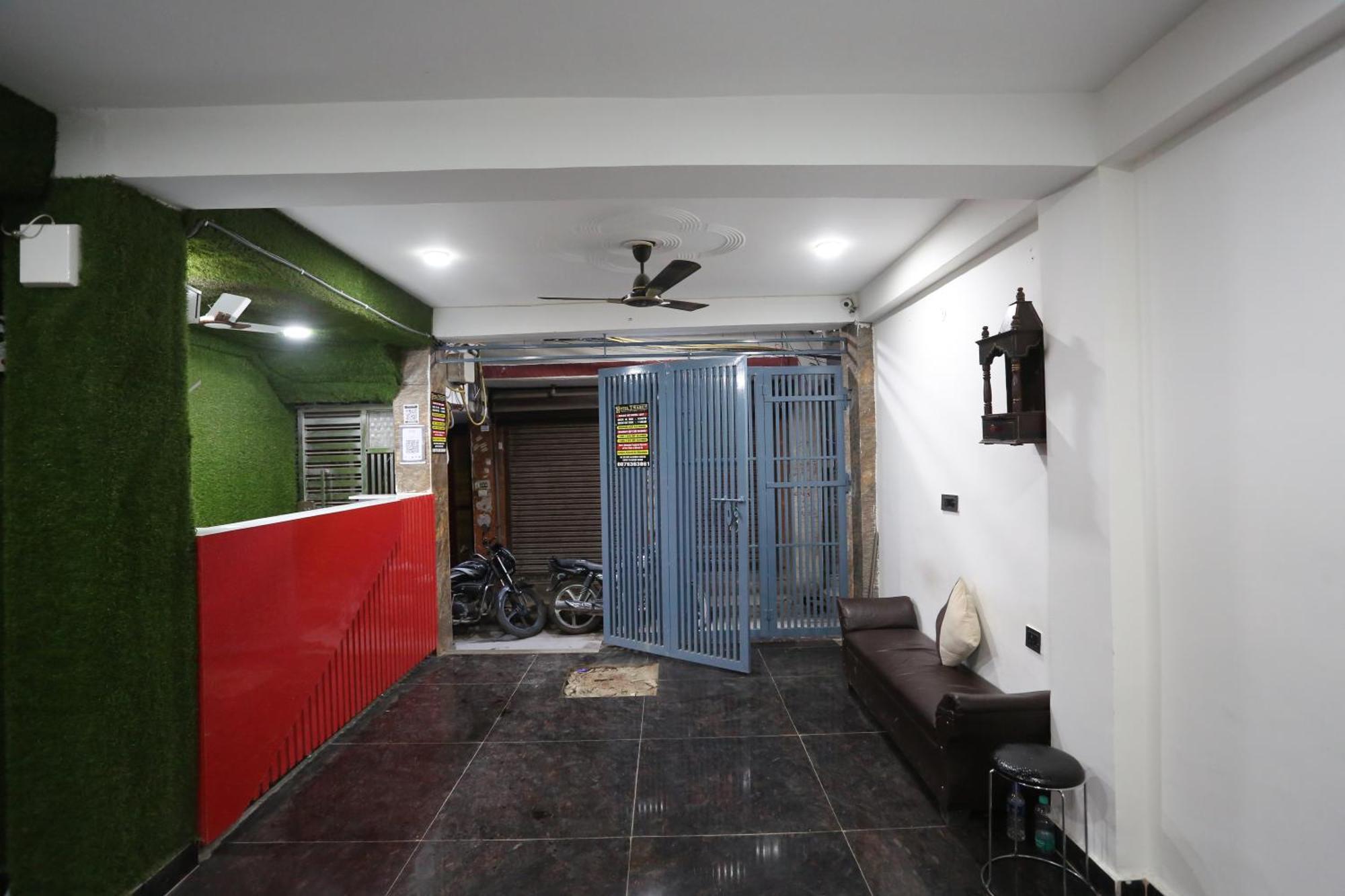 Hotel Twamev Couple Friendly Laxmi Nagar Új-Delhi Kültér fotó