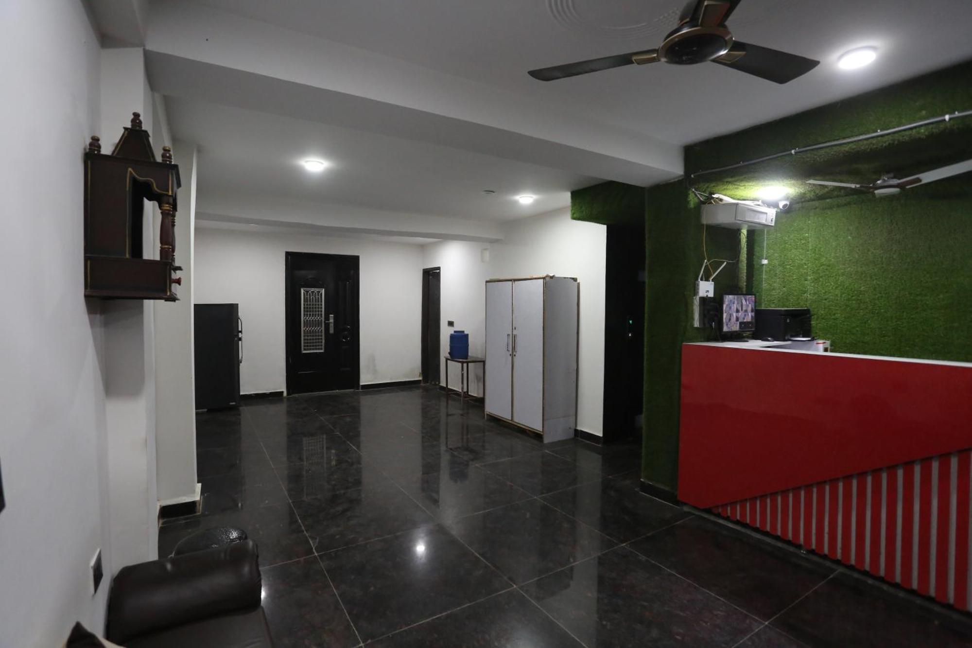 Hotel Twamev Couple Friendly Laxmi Nagar Új-Delhi Kültér fotó